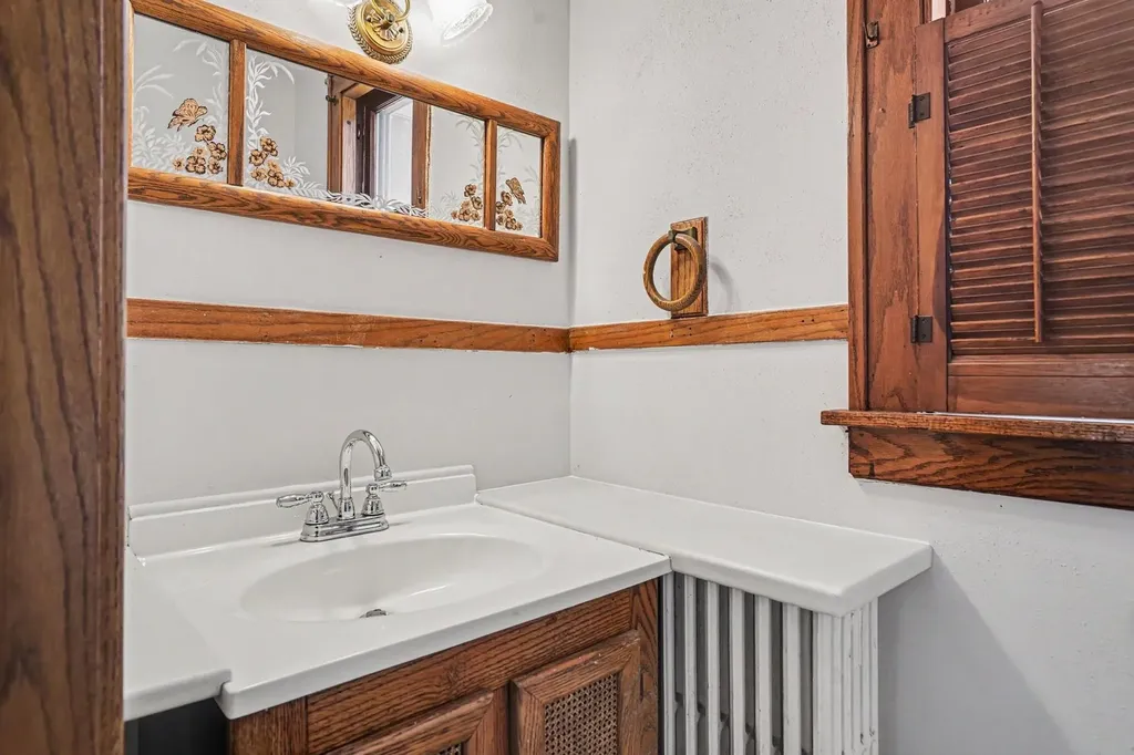 438 Wilder Street Aurora IL 60506