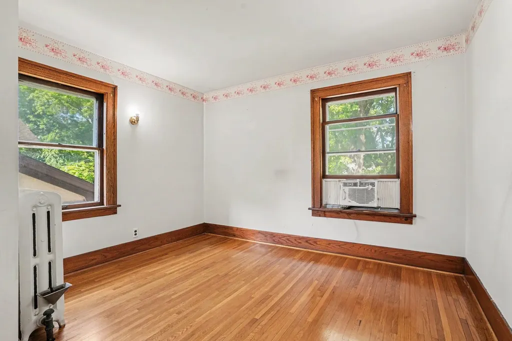 438 Wilder Street Aurora IL 60506