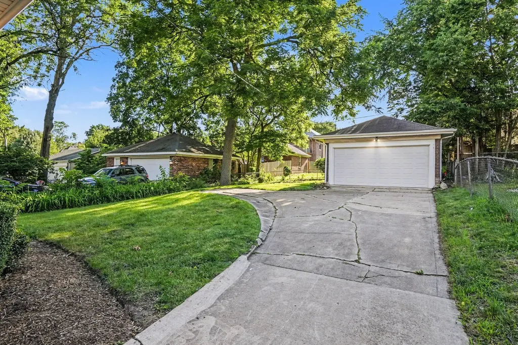 438 Wilder Street Aurora IL 60506