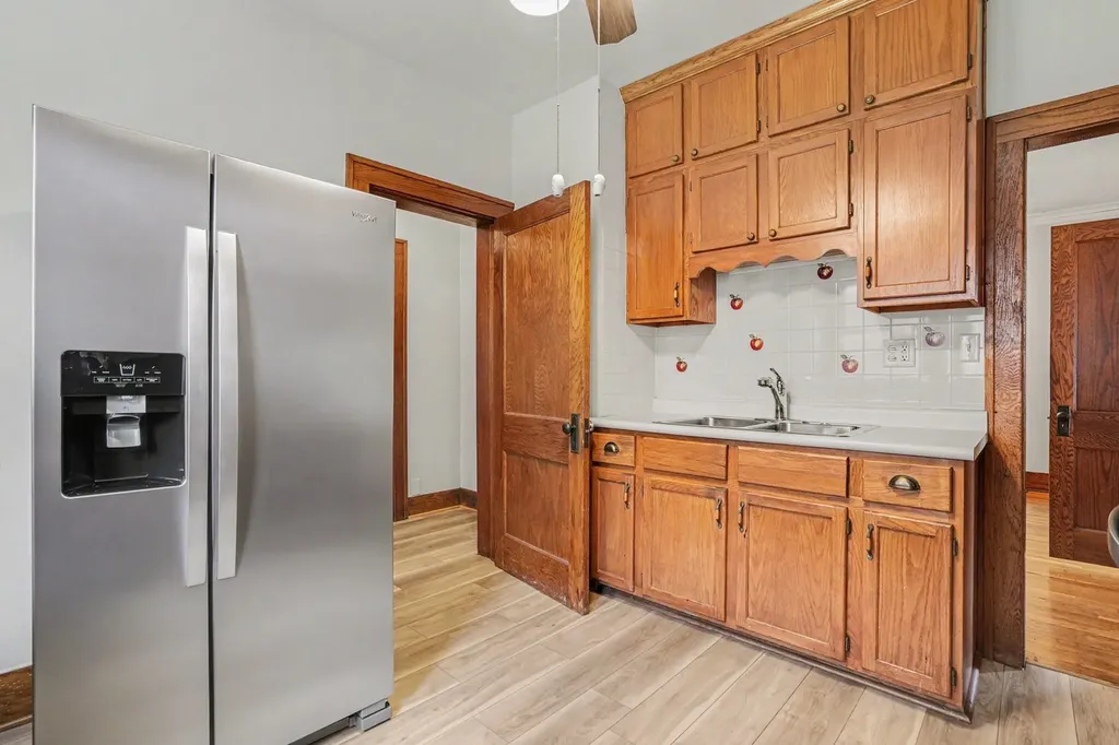 438 Wilder Street Aurora IL 60506