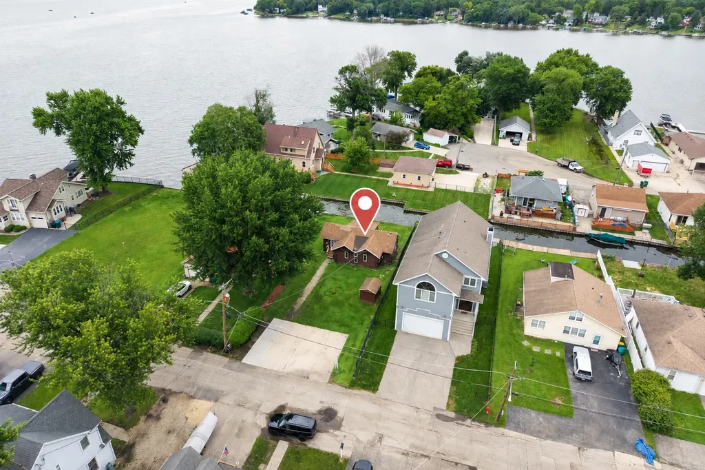 27 Atwater Parkway Fox Lake IL 60020