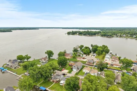 27 Atwater Parkway Fox Lake IL 60020