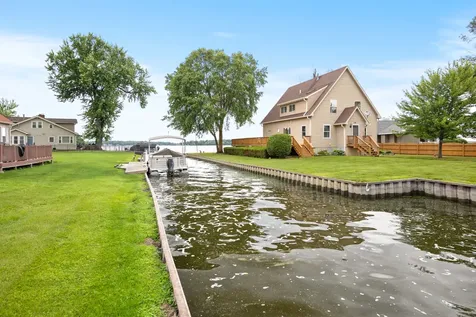 27 Atwater Parkway Fox Lake IL 60020
