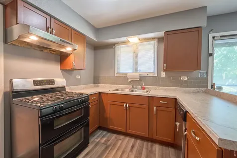 385 East 162nd Street Harvey IL 60426