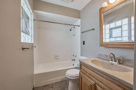 385 East 162nd Street Harvey IL 60426