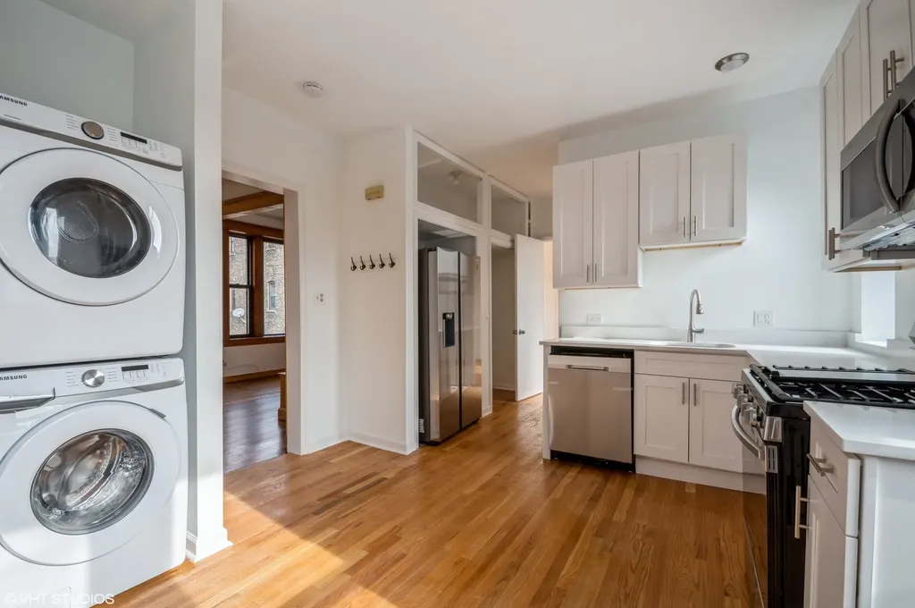 2845 West Division Street Chicago IL 60622