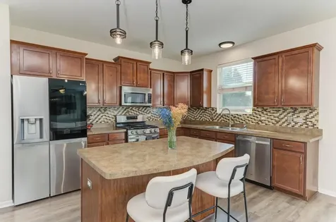 1515 Elysium Drive Minooka IL 60447