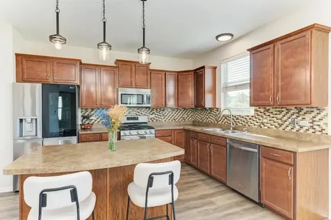 1515 Elysium Drive Minooka IL 60447