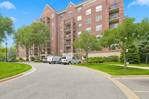 440 West Mahogany Court Palatine IL 60067