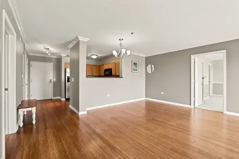 440 West Mahogany Court Palatine IL 60067