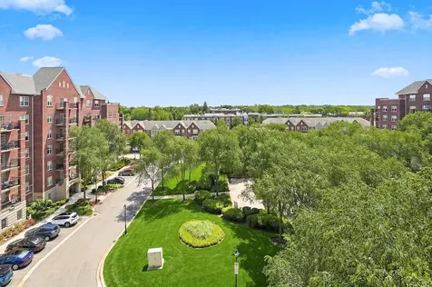 440 West Mahogany Court Palatine IL 60067