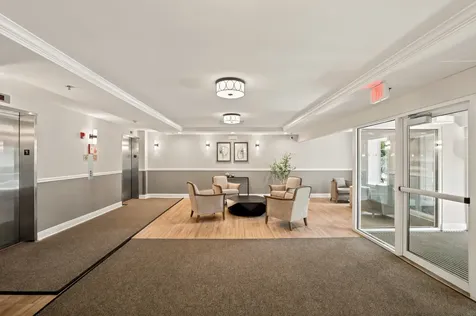 440 West Mahogany Court Palatine IL 60067