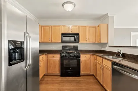 440 West Mahogany Court Palatine IL 60067