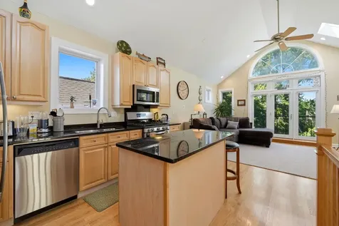 1717 West Nelson Avenue Chicago IL 60657