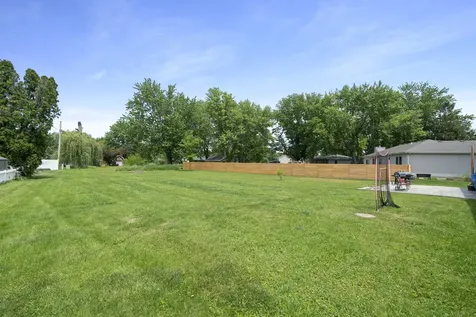 1010 Suzy Street Lake Holiday IL 60548