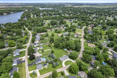 1010 Suzy Street Lake Holiday IL 60548