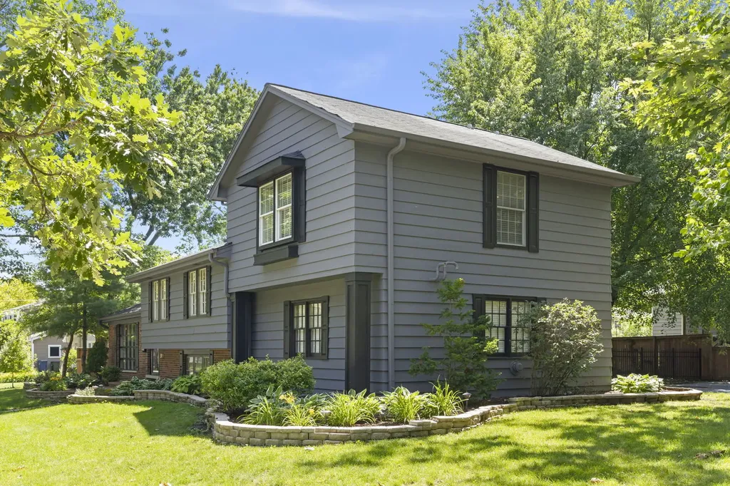 212 Tamarack Avenue Naperville IL 60540