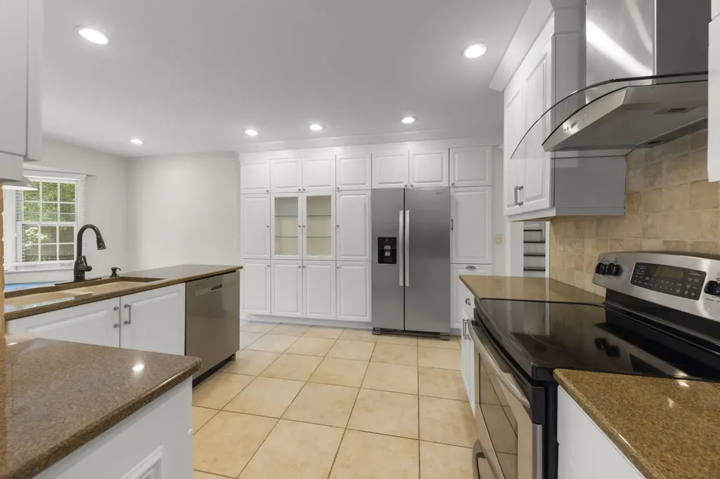 212 Tamarack Avenue Naperville IL 60540