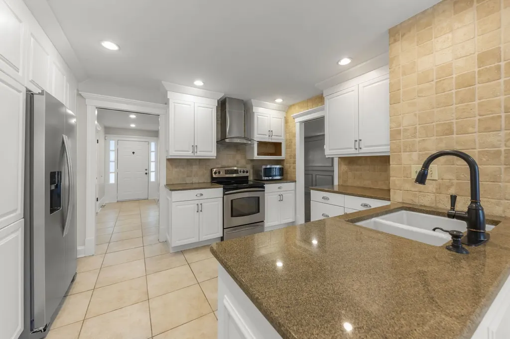 212 Tamarack Avenue Naperville IL 60540