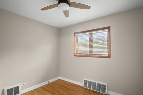 8043 Lake Street River Forest IL 60305