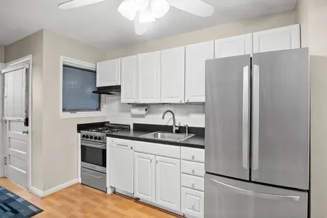 8043 Lake Street River Forest IL 60305