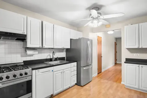 8043 Lake Street River Forest IL 60305
