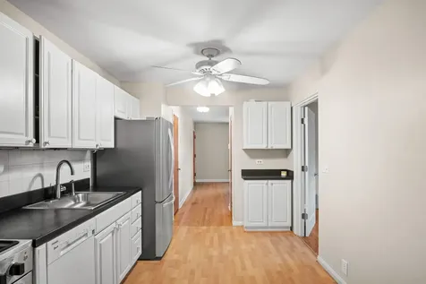 8043 Lake Street River Forest IL 60305