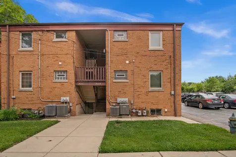 8043 Lake Street River Forest IL 60305