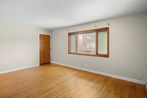 8043 Lake Street River Forest IL 60305