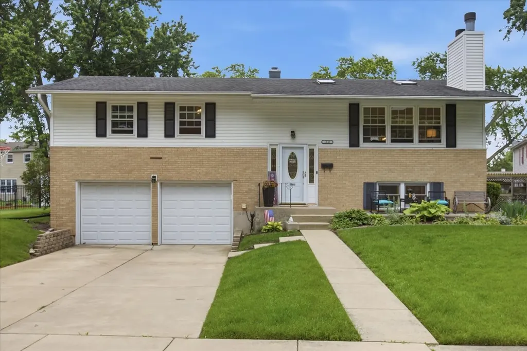 1049 East Fosket Drive Palatine IL 60074