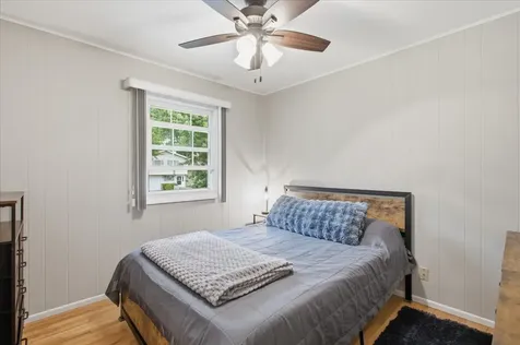 1049 East Fosket Drive Palatine IL 60074