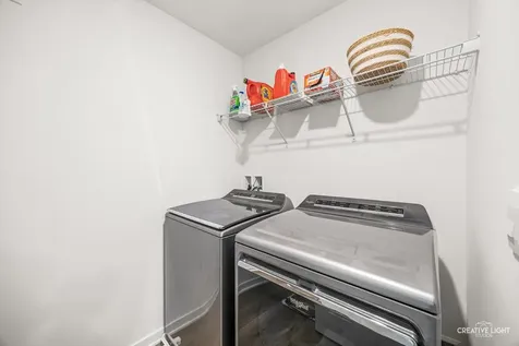 2261 Riesling Road Oswego IL 60543