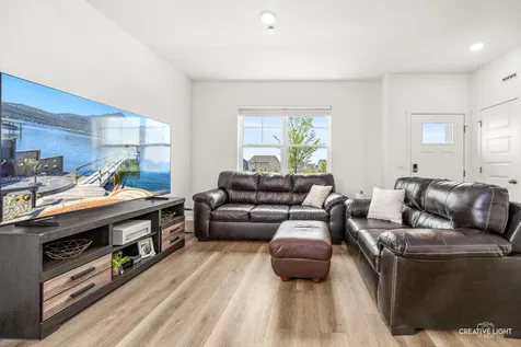 2261 Riesling Road Oswego IL 60543