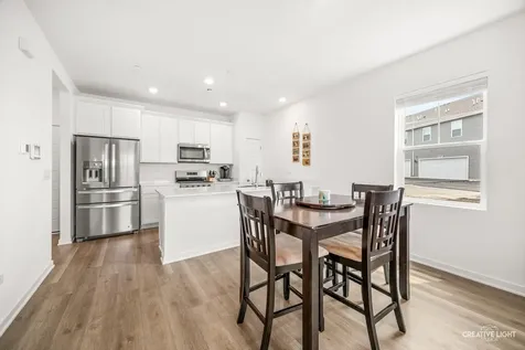2261 Riesling Road Oswego IL 60543