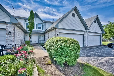 1506 Fernwood Court Gurnee IL 60031
