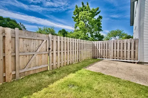 1506 Fernwood Court Gurnee IL 60031
