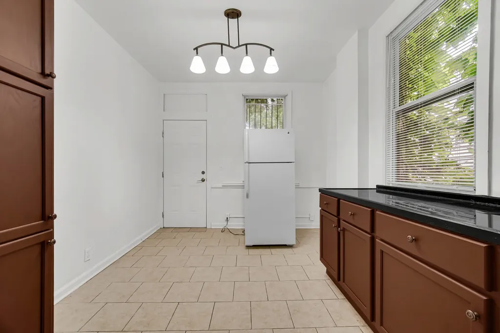 5744 South Green Street Chicago IL 60621