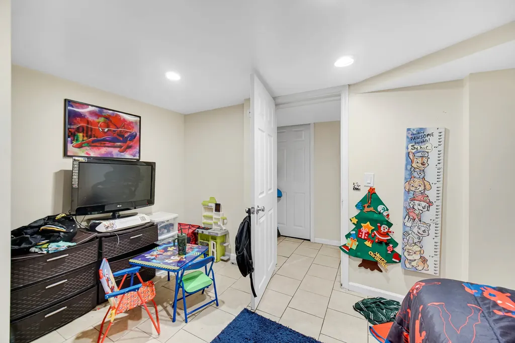 5744 South Green Street Chicago IL 60621