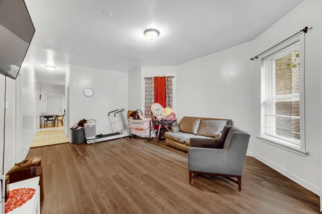 5744 South Green Street Chicago IL 60621