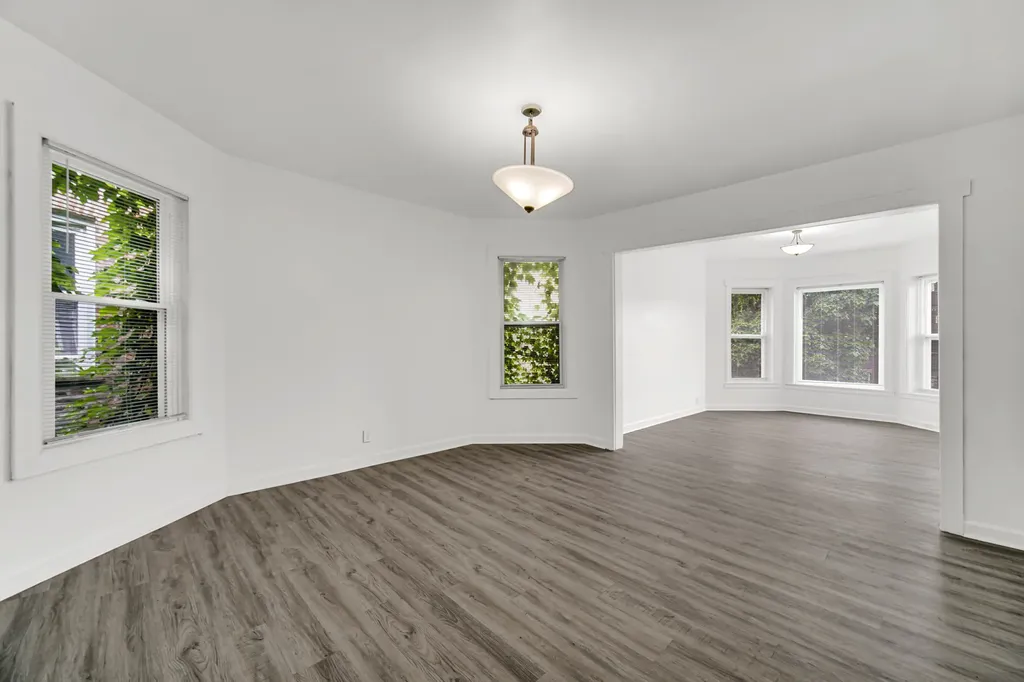 5744 South Green Street Chicago IL 60621