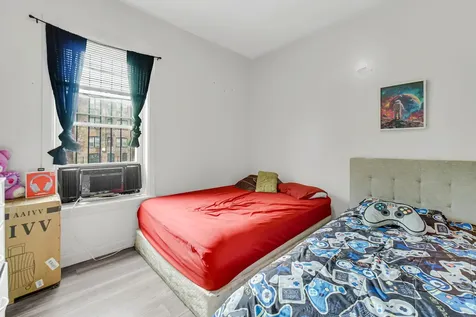 5744 South Green Street Chicago IL 60621