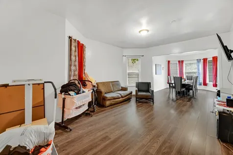 5744 South Green Street Chicago IL 60621