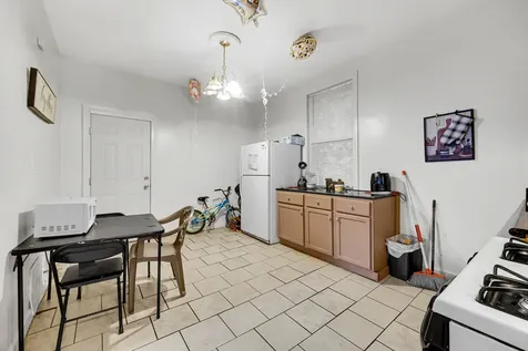 5744 South Green Street Chicago IL 60621