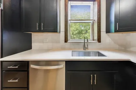 858 North Wolcott Avenue Chicago IL 60622