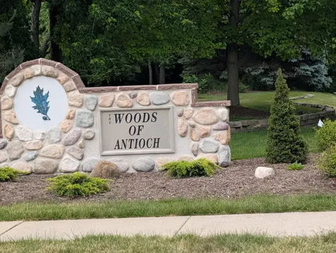 615 Wood Creek Drive Antioch IL 60002