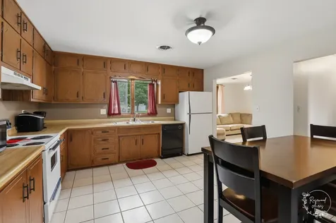 403 South Street Crescent City IL 60928