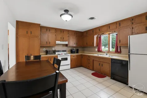 403 South Street Crescent City IL 60928