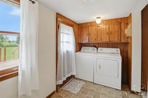 403 South Street Crescent City IL 60928