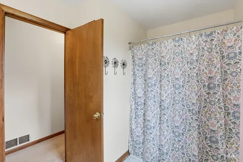 403 South Street Crescent City IL 60928