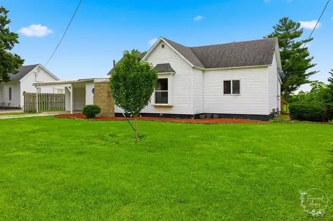 403 South Street Crescent City IL 60928